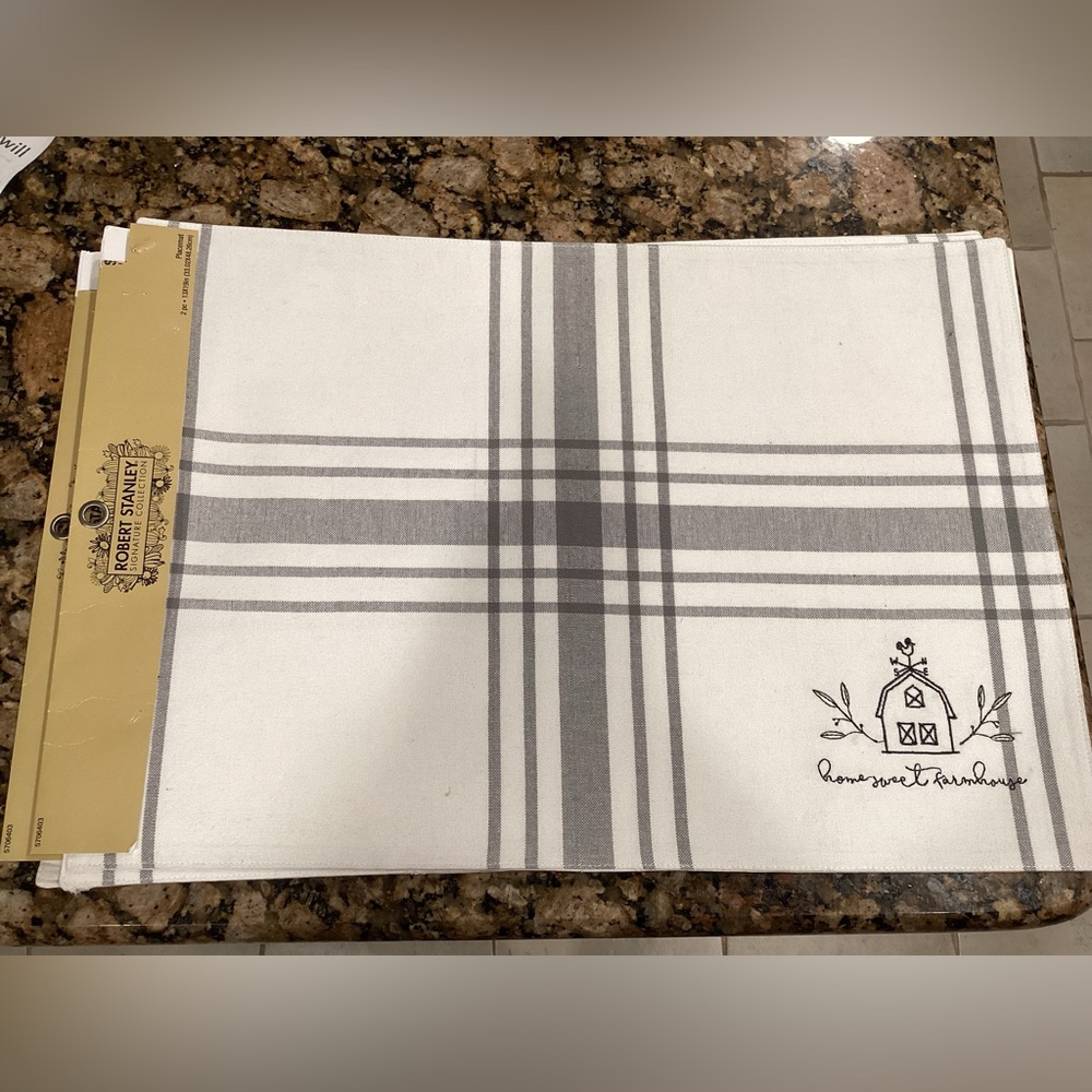 Robert Stanley Signature Collection Plaid Farmhouse 4 Placemats NWT